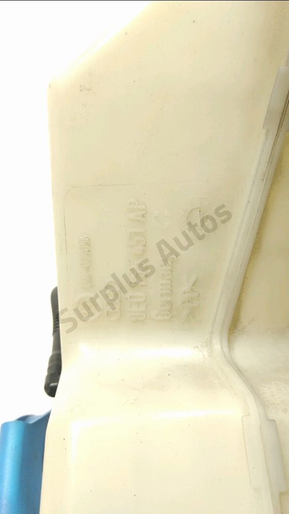 Réservoir de lave glace avant