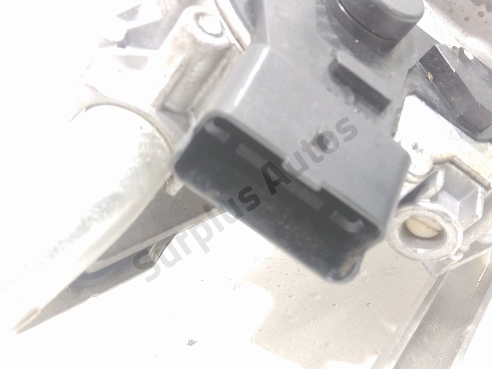 Mécanisme + moteur d'essuie glace avant