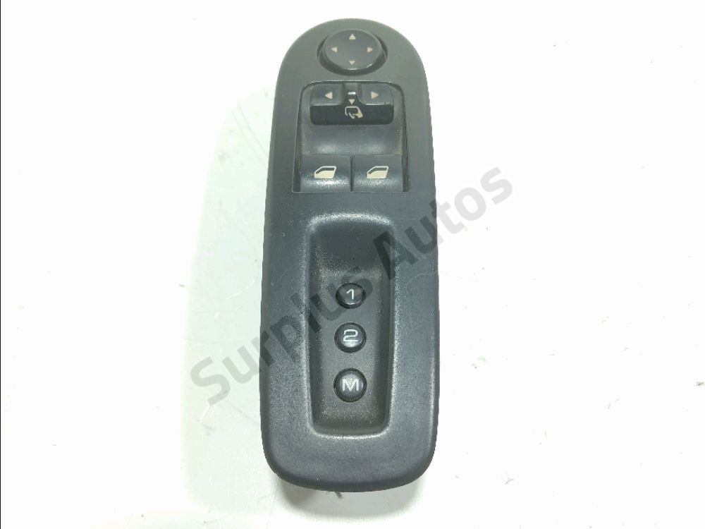 Commande lève-vitre avant gauche
