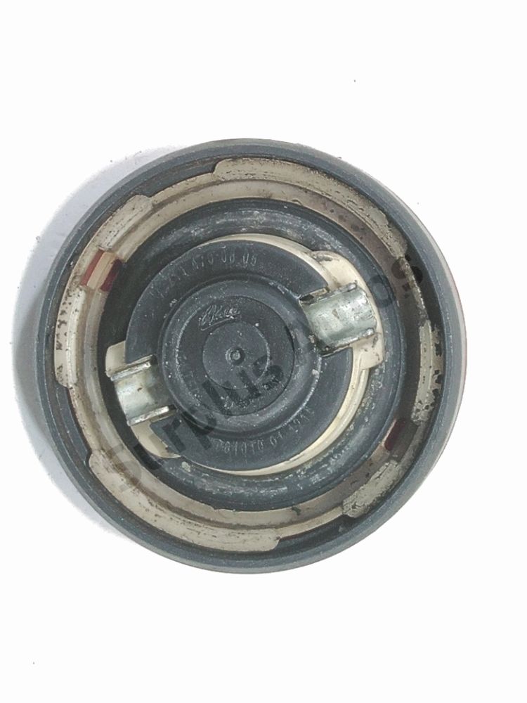 Bouchon de réservoir à carburant