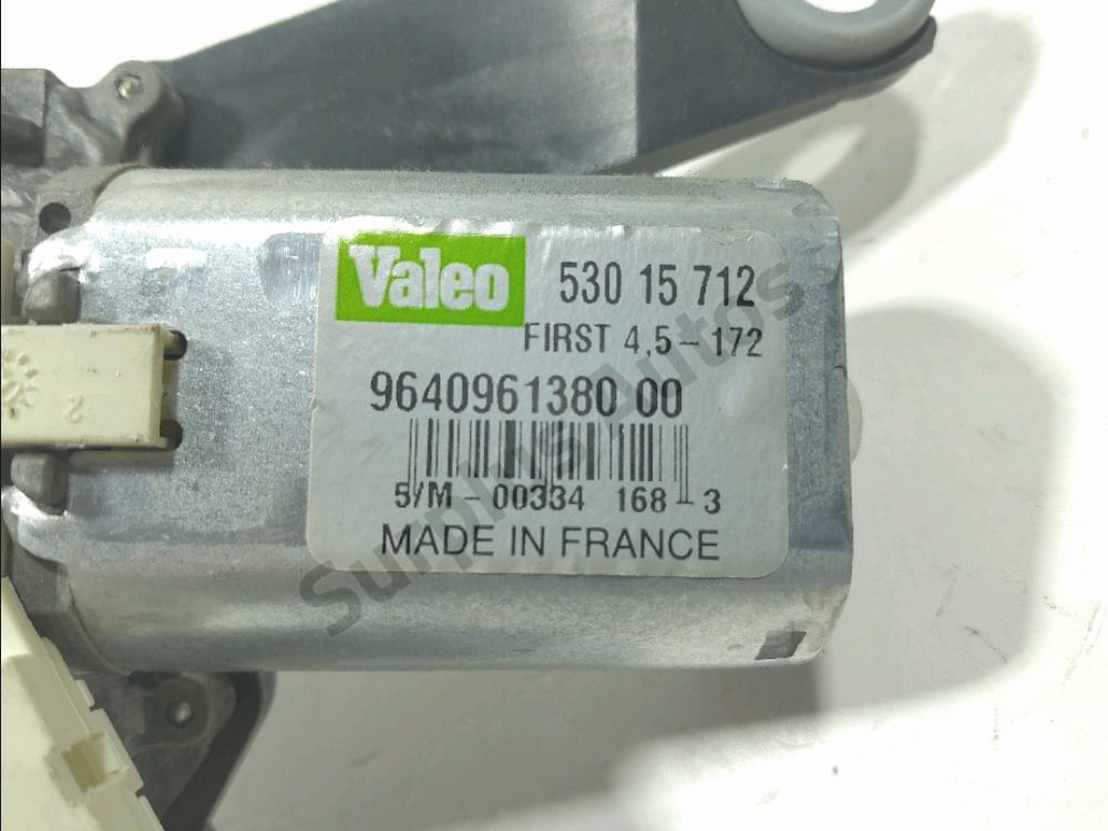 Moteur d'essuie glace arrière
