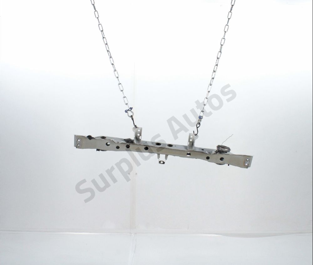 Traverse supérieure armature avant