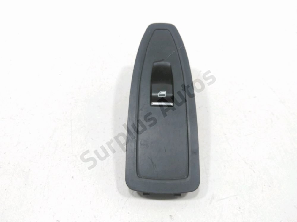 Commande lève-vitre avant droit