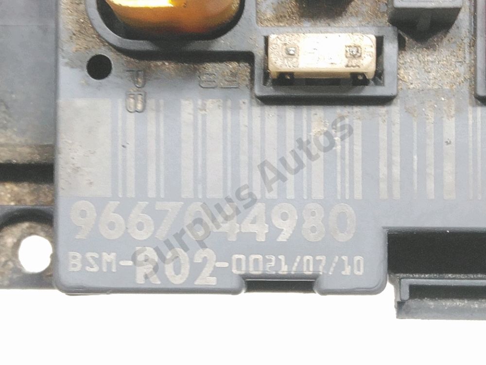 Boite à fusibles moteur