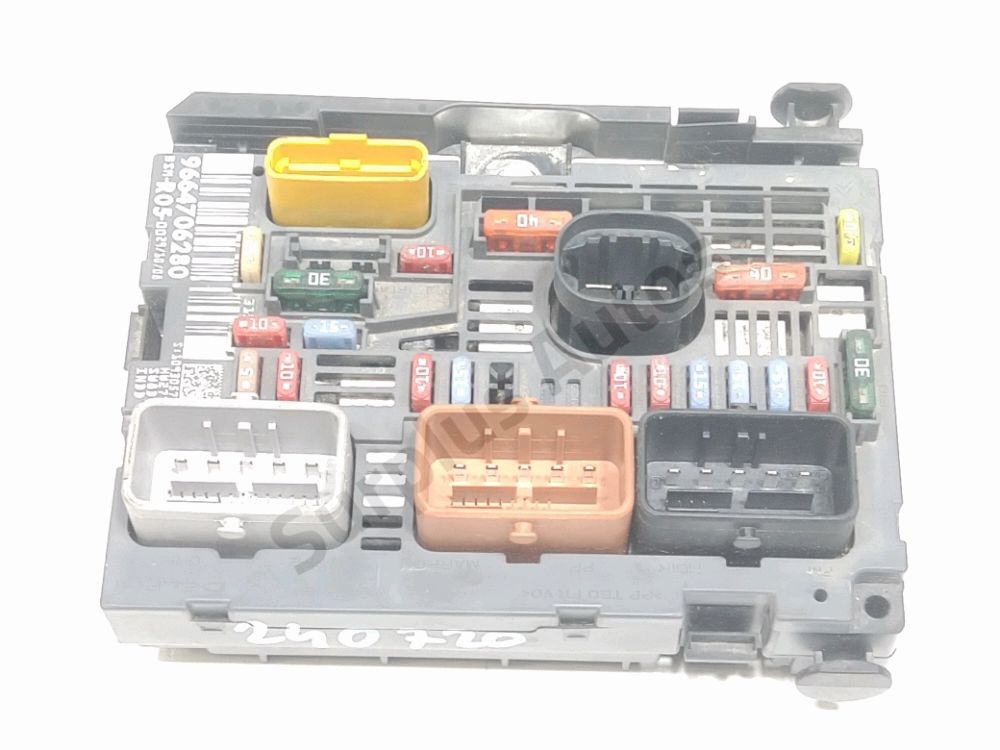 Boite à fusibles moteur