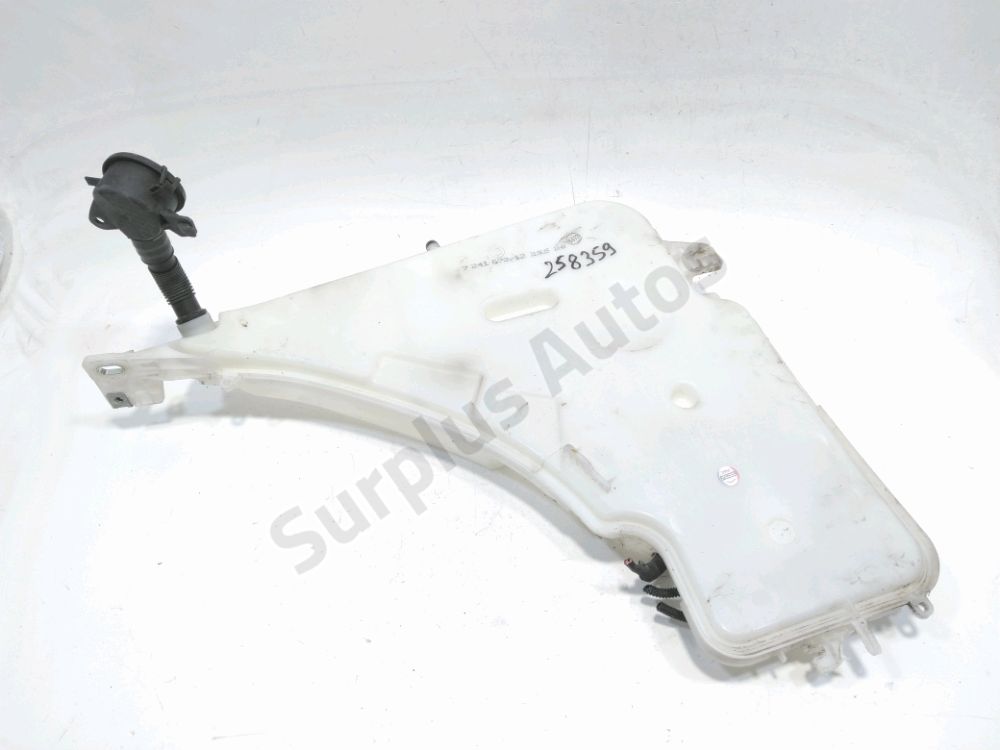 Réservoir de lave glace avant