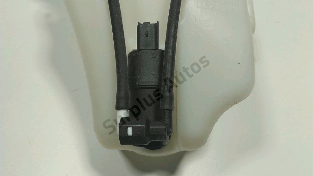 Réservoir de lave glace avant