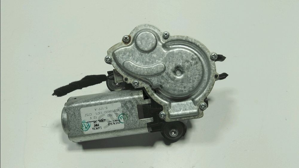 Moteur d'essuie glace arrière