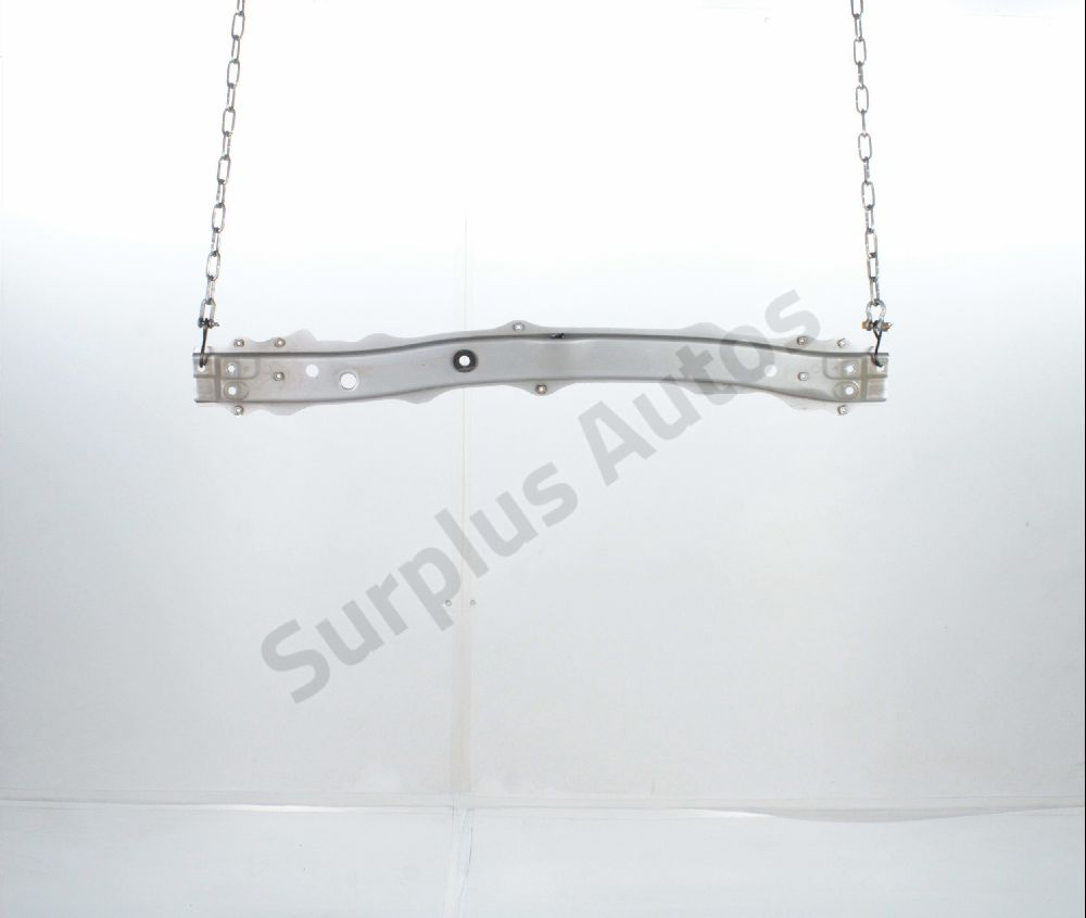 Traverse inférieure armature avant