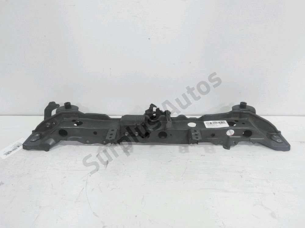 Traverse superieure armature avant