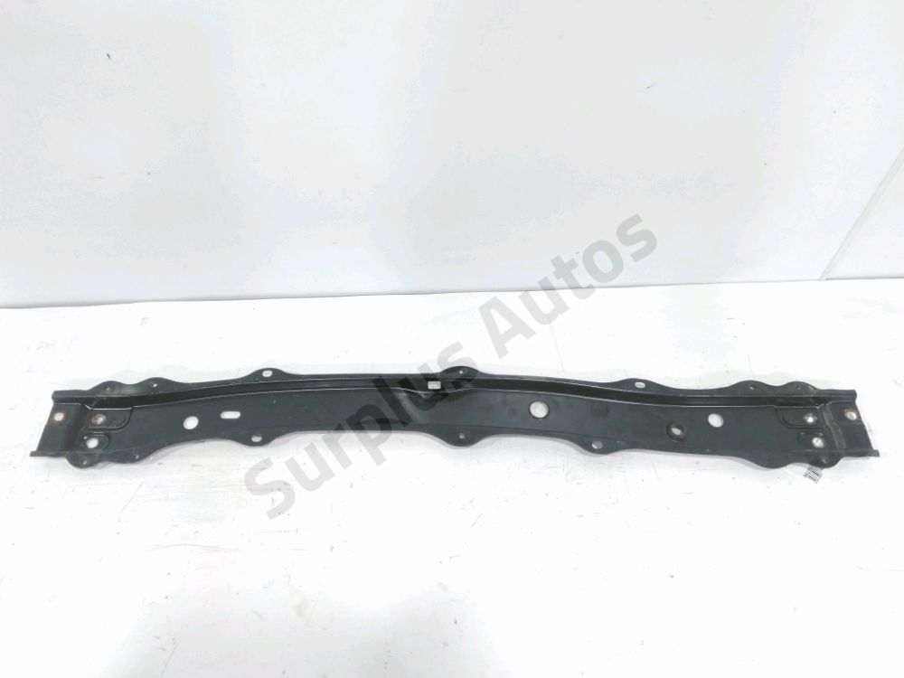 Traverse inférieure armature avant