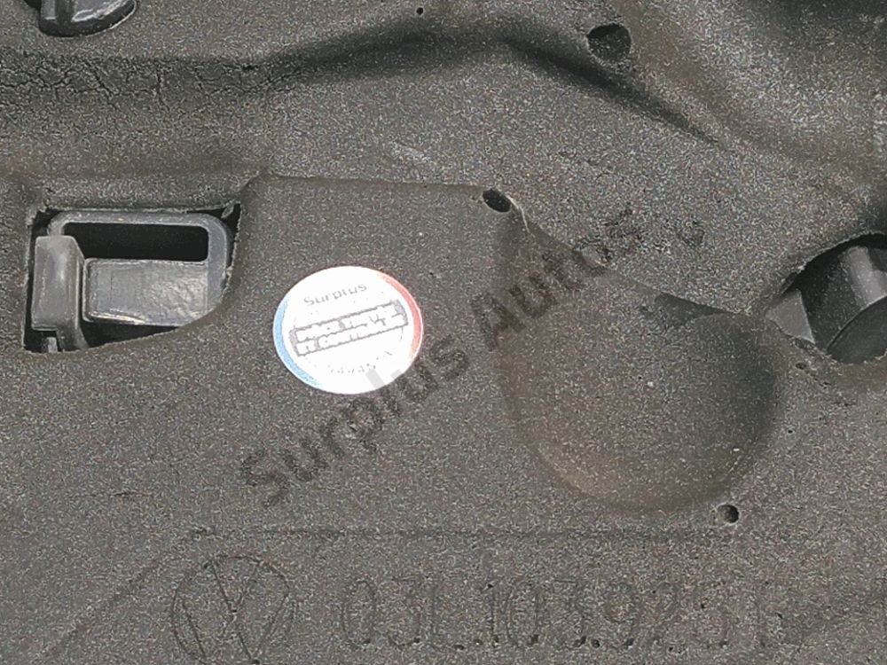Cache moteur supérieur