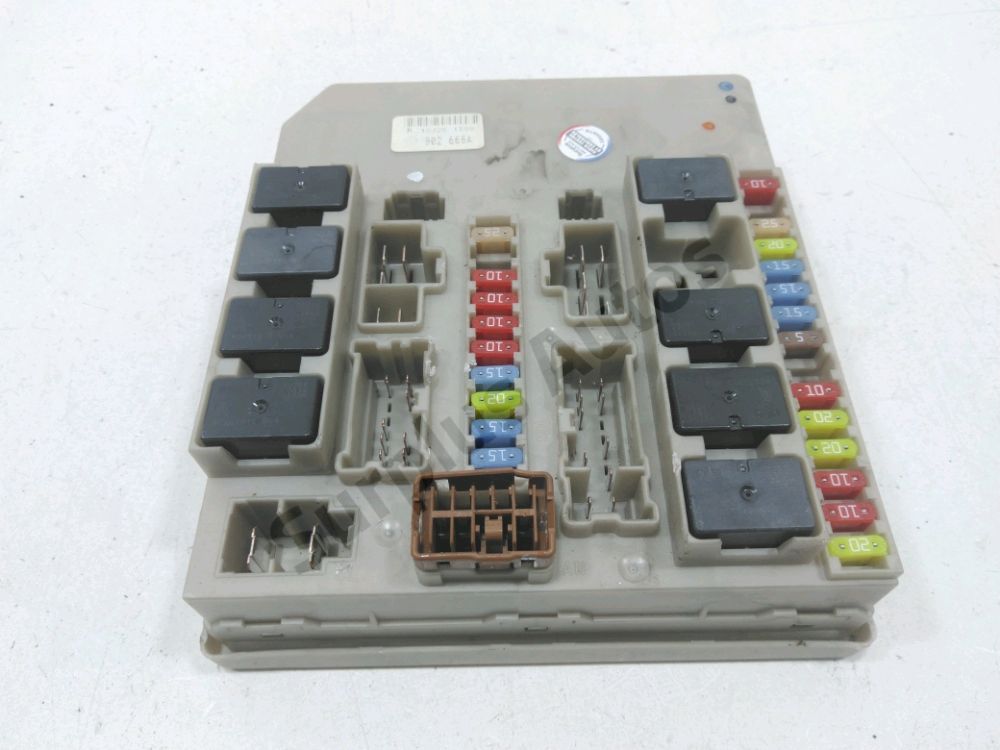Boite à fusibles moteur