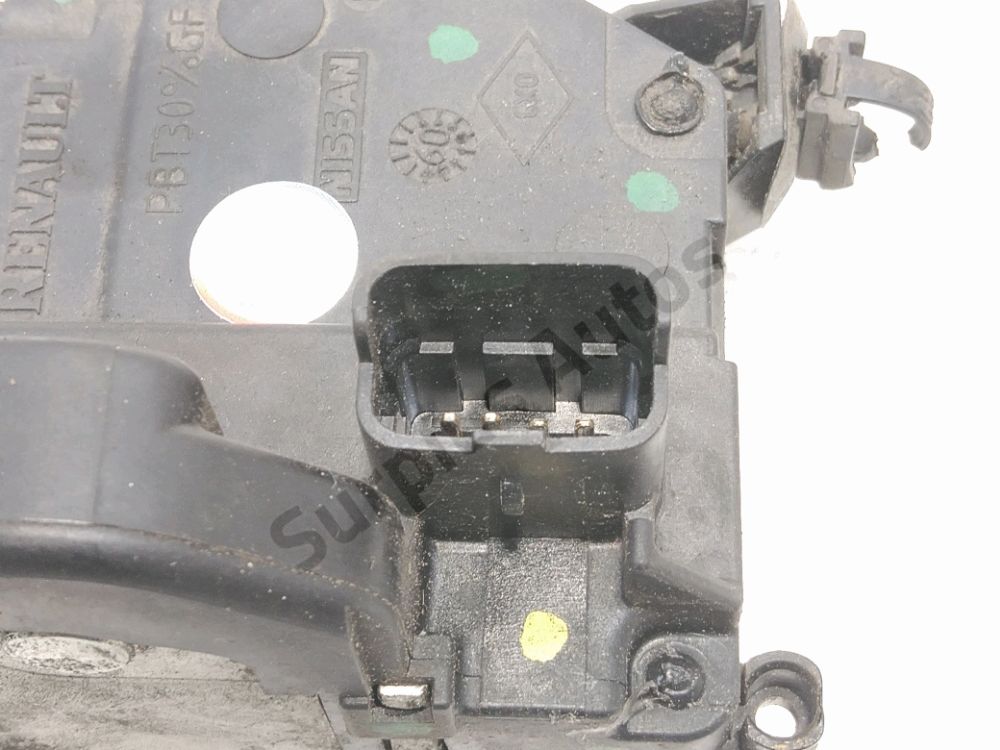 Serrure de porte avant gauche