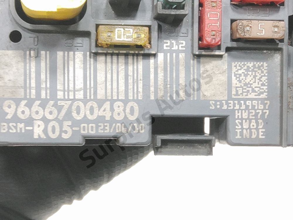 Boite à fusibles moteur