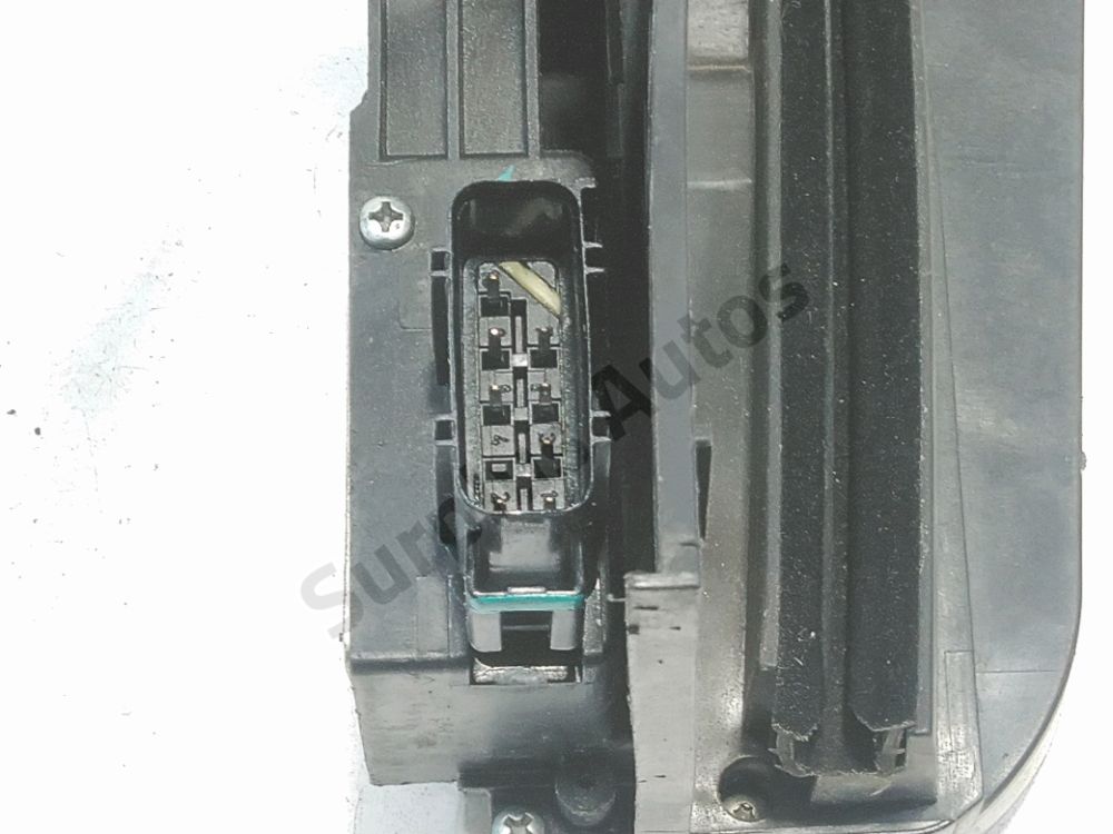 Serrure de porte avant gauche