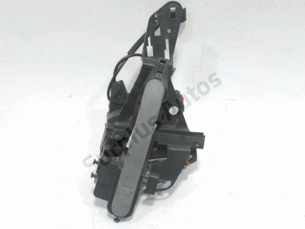 Serrure de porte arrière droite