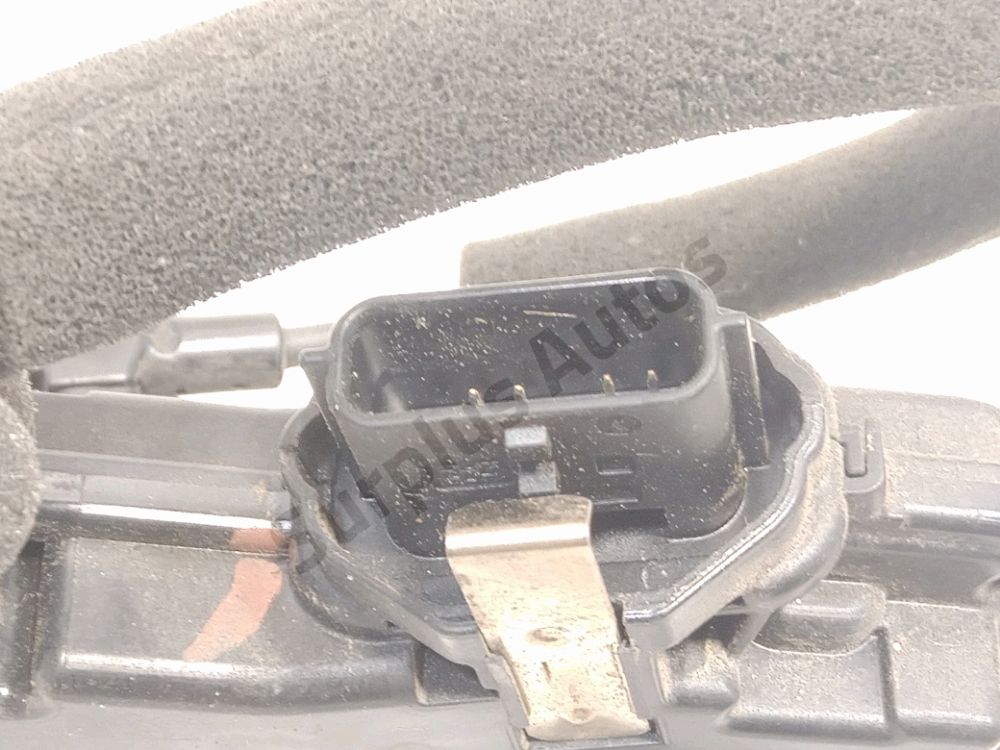 Serrure de porte arrière droite