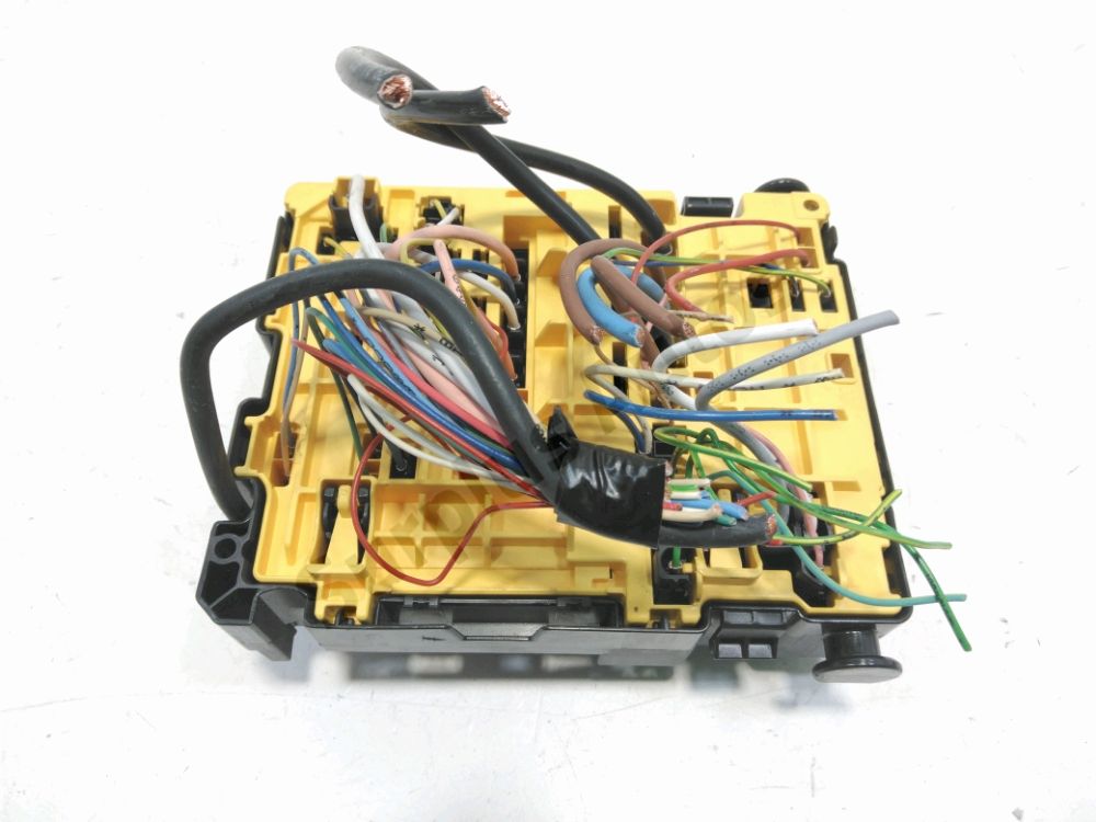Boite à fusibles moteur