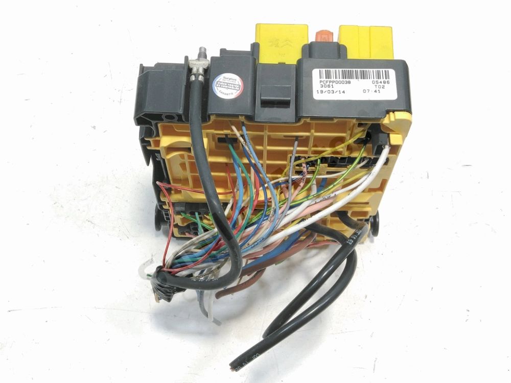 Boite à fusibles moteur