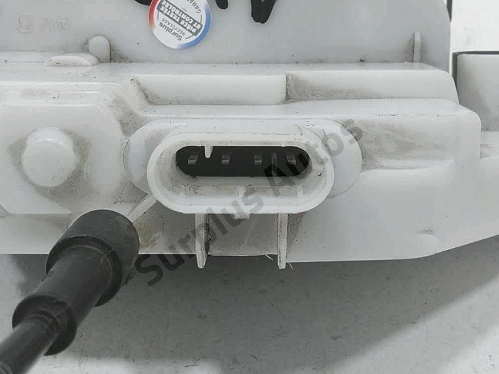 Serrure de porte avant droite