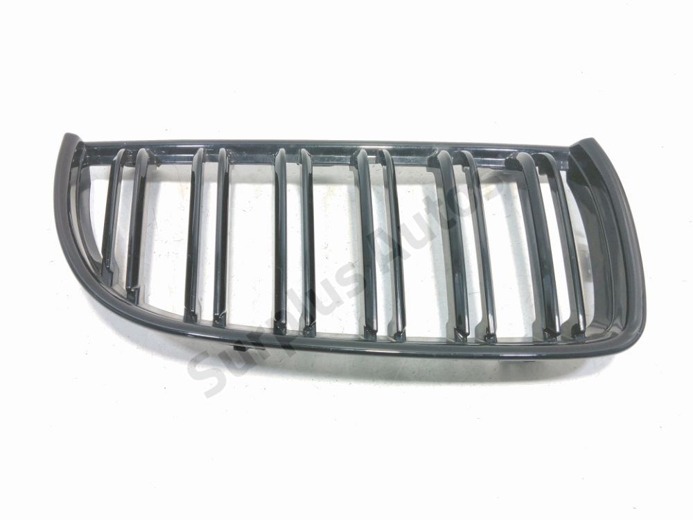 Grille de calandre droite