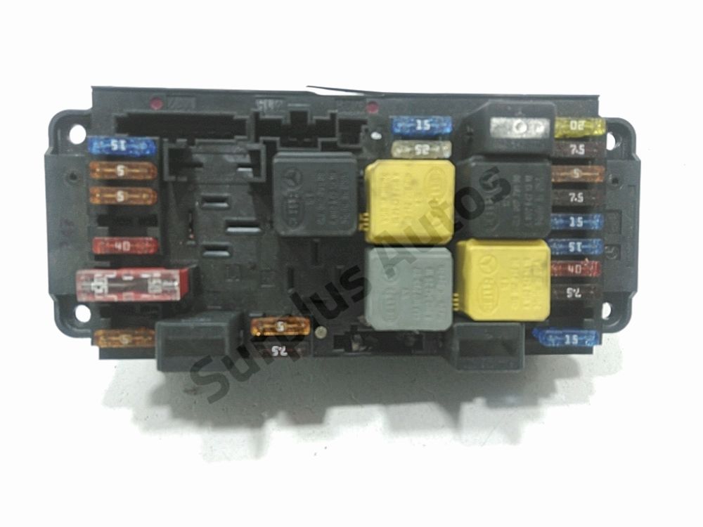 Boite à fusibles moteur