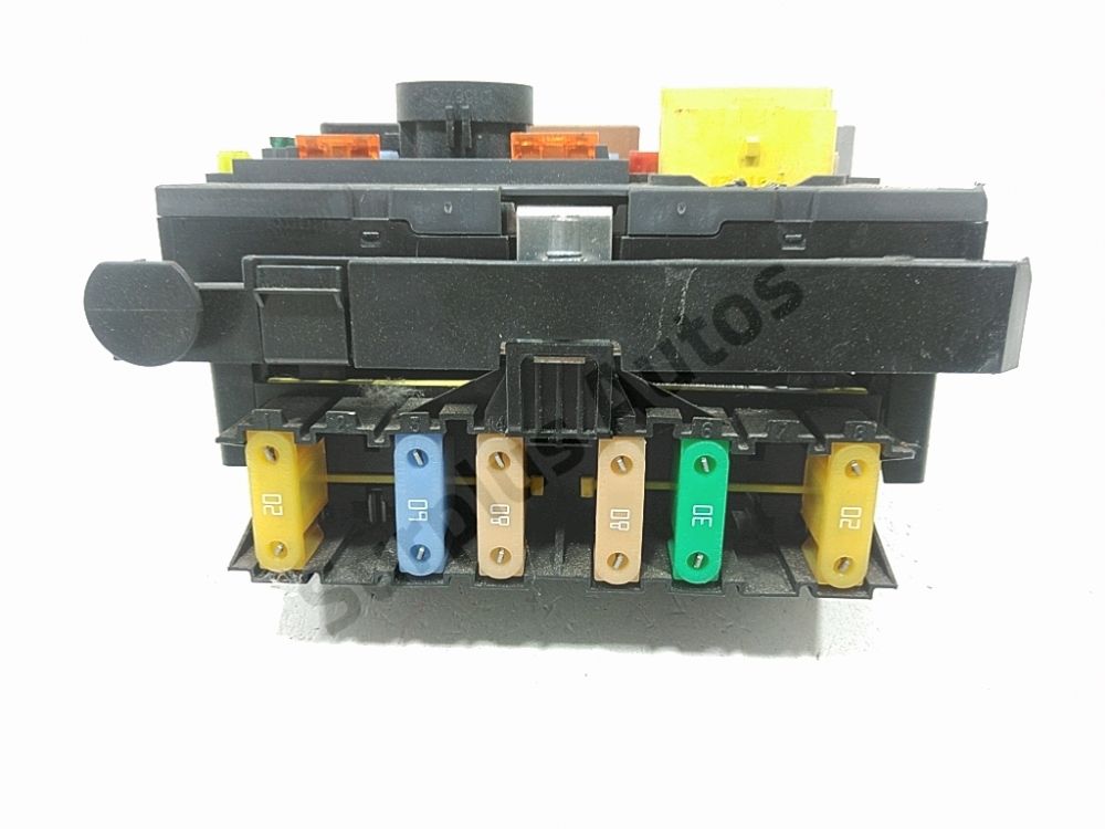 Boite à fusibles moteur