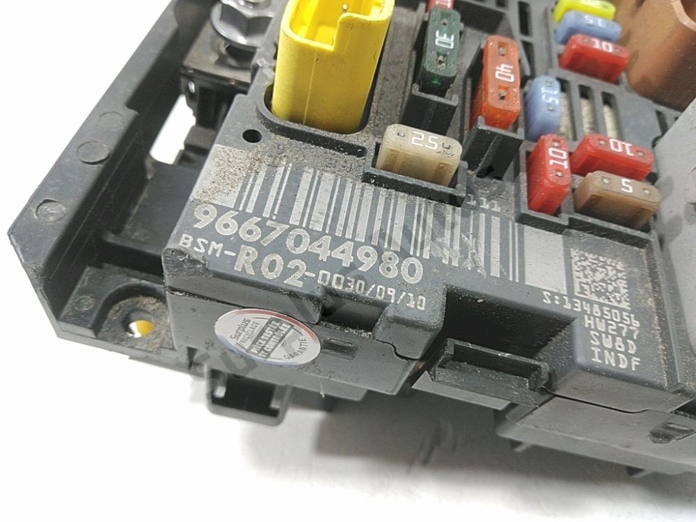 Boite à fusibles moteur