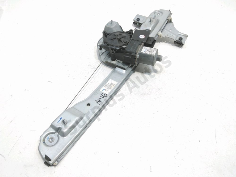 Lève-vitre électrique avant gauche