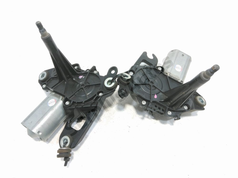 Moteur d'essuie glace arrière