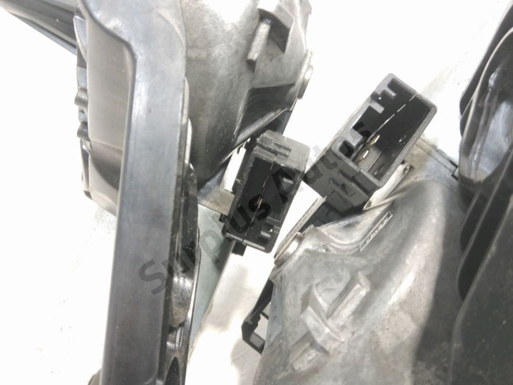 Moteur d'essuie glace arrière