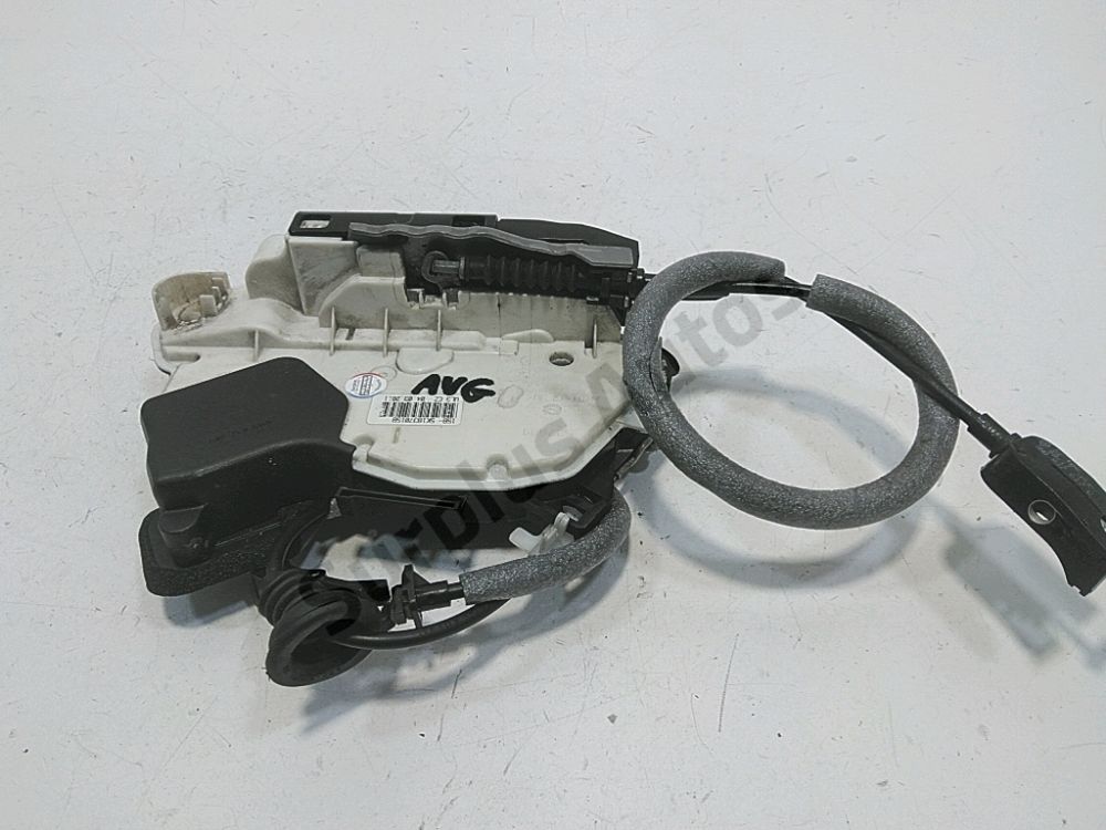 Serrure de porte avant gauche