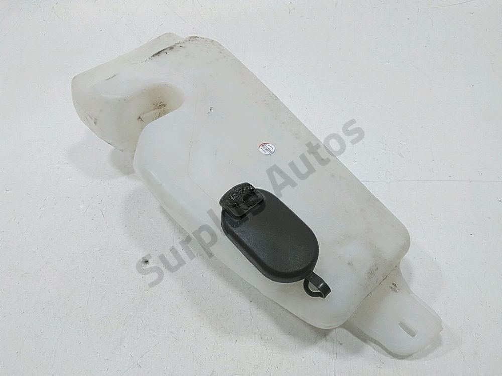 Réservoir de lave glace avant