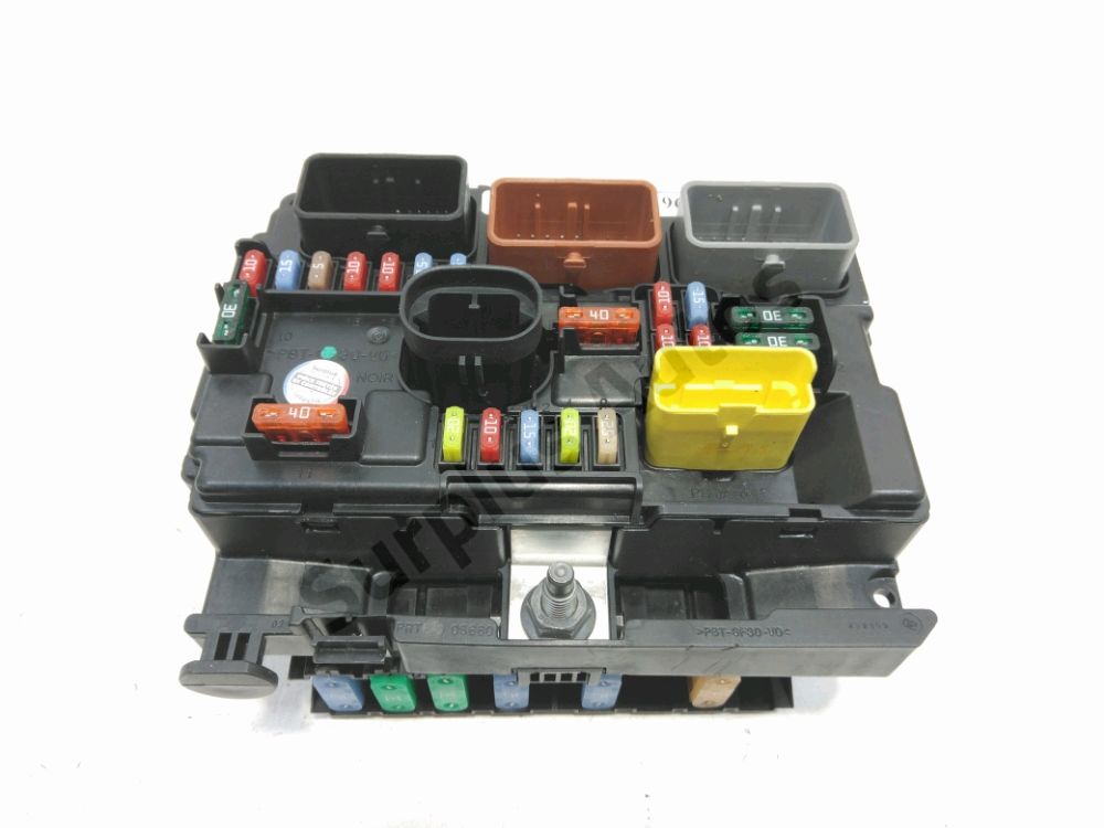 Boite à fusibles moteur