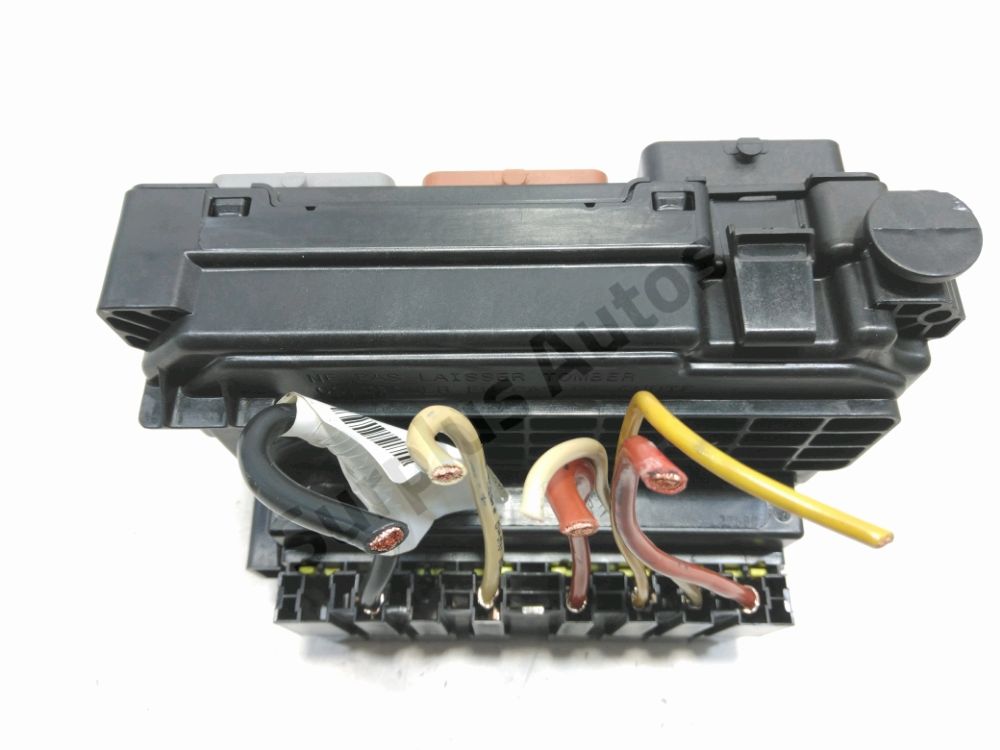 Boite à fusibles moteur