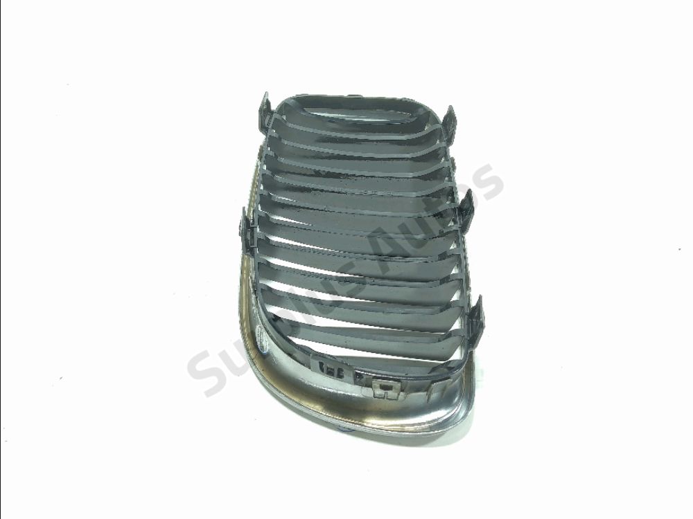 Grille de calandre droite