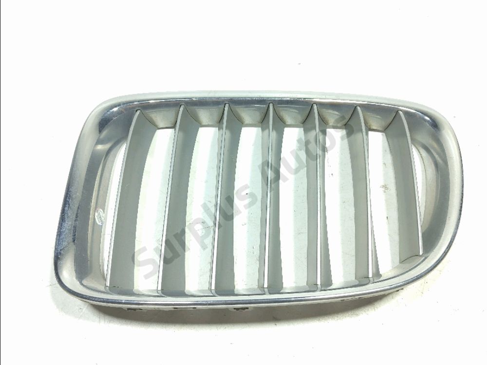 Grille de calandre gauche