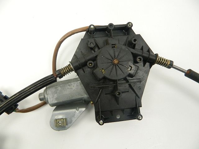 Lève-vitre électrique avant droit