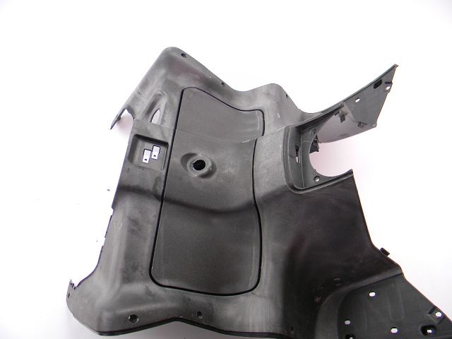 Tablier avant scooter