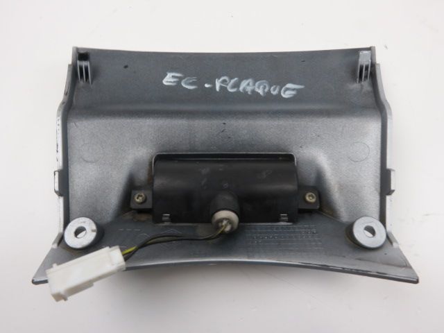 FEU ECLAIRAGE DE PLAQUE