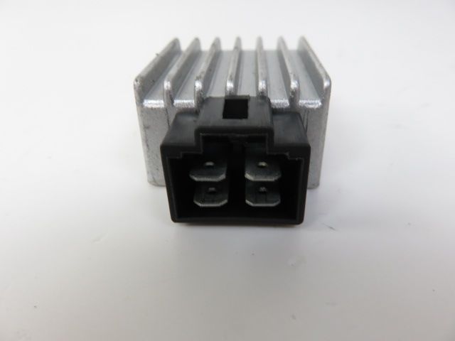 REGULATEUR DE TENSION