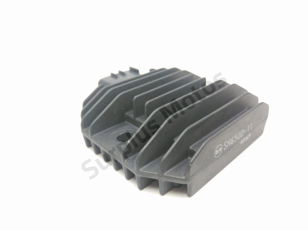 REGULATEUR DE TENSION