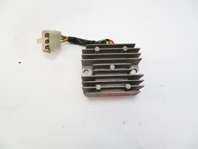 REGULATEUR DE TENSION