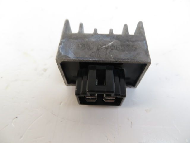 REGULATEUR DE TENSION