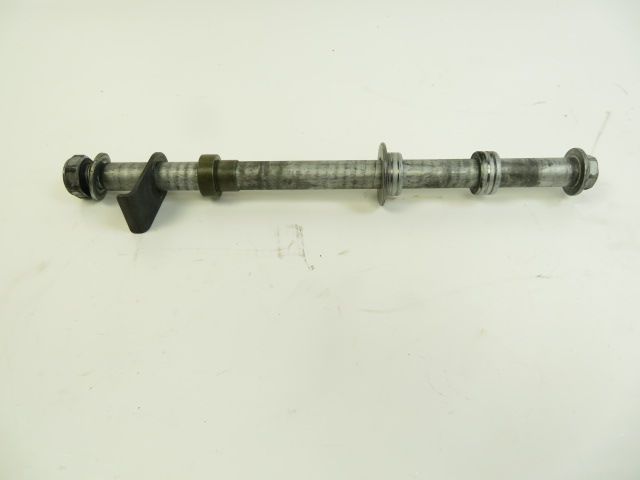 AXE DE ROUE ARRIERE