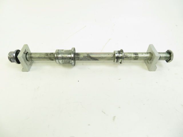 AXE DE ROUE ARRIERE