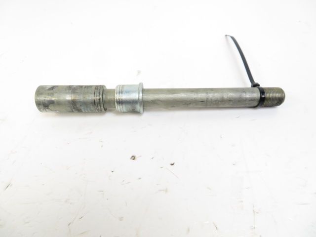 AXE DE ROUE AVANT