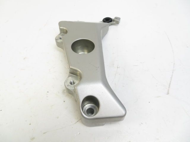 PLATINE AVANT DROITE