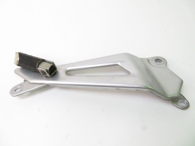 PLATINE ET REPOSE PIEDS ARRIERE DROIT